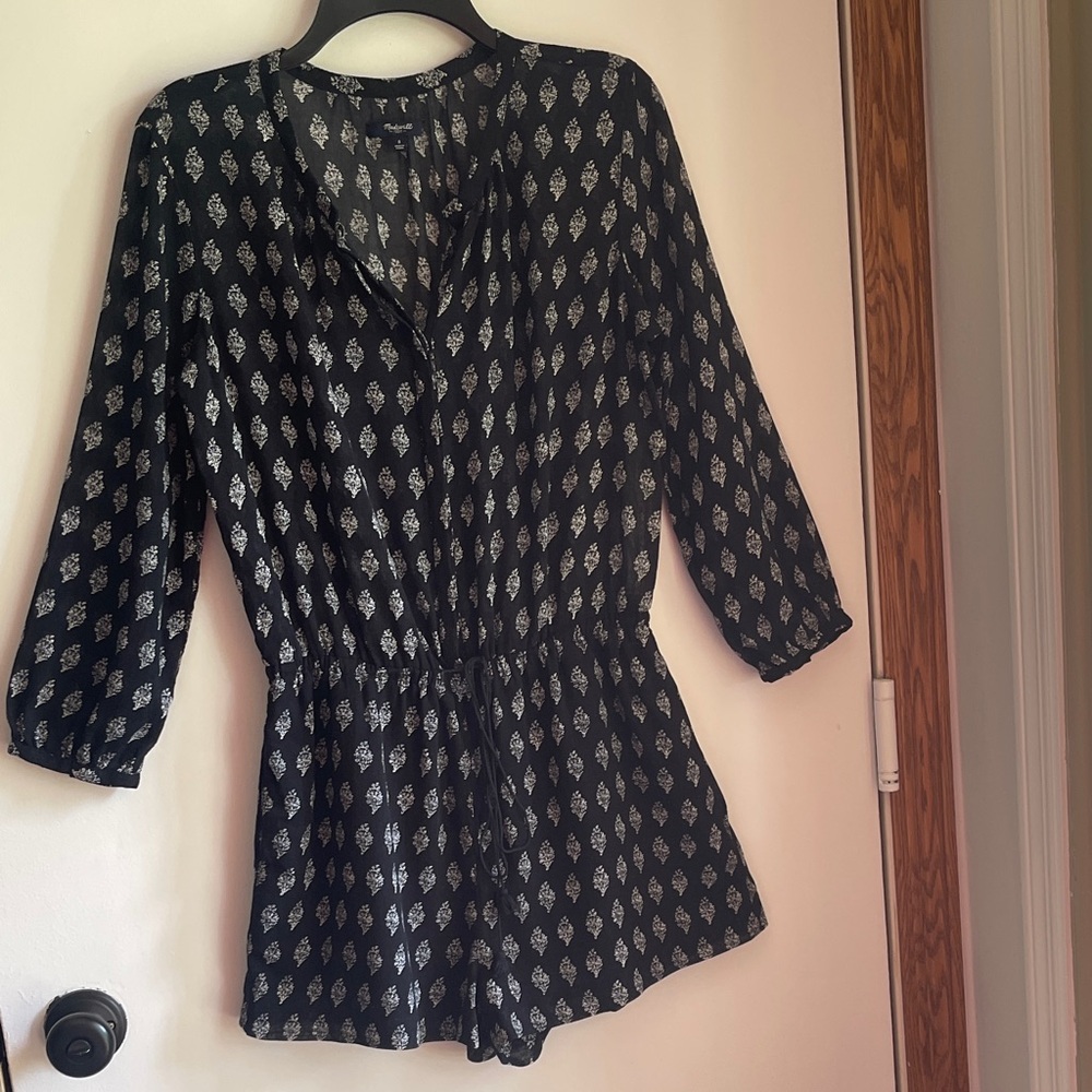 Madewell Black and White Patterned Romper Size Small